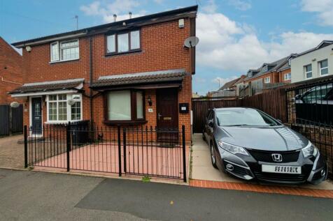 2 bedroom semi-detached house for sale