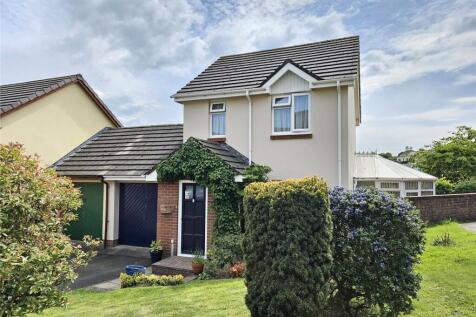 Torrington, Devon 2 bed link detached house for sale