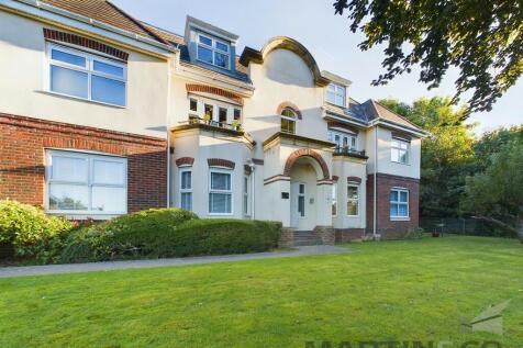 Nile House, Oysell Gardens 2 bed apartment for sale