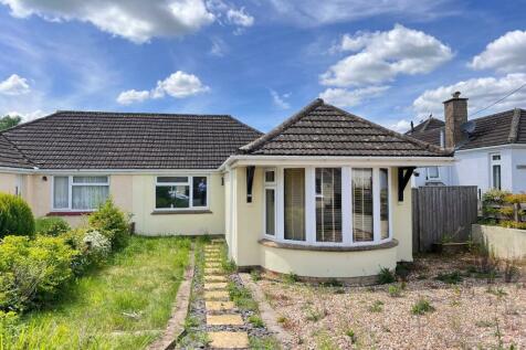 3 bedroom semi-detached bungalow for sale