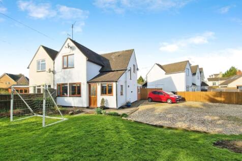 Bath Road, Leonard Stanley, Stonehouse 3 bed semi