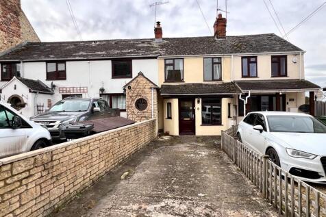 High Street, Kings Stanley, Stonehouse 2 bed terraced house for sale