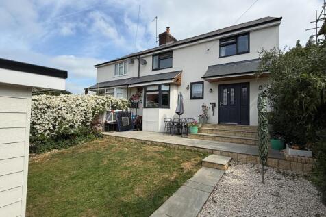 Storrington Place, Storrington Road... 4 bed semi