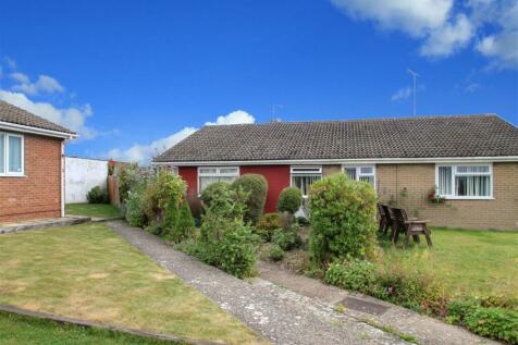 3 bedroom semi-detached bungalow for sale