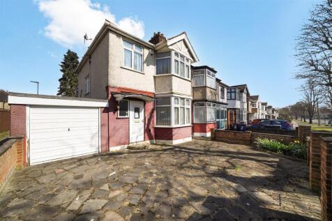 Whitton Avenue East, Greenford 3 bed end of terrace house for sale