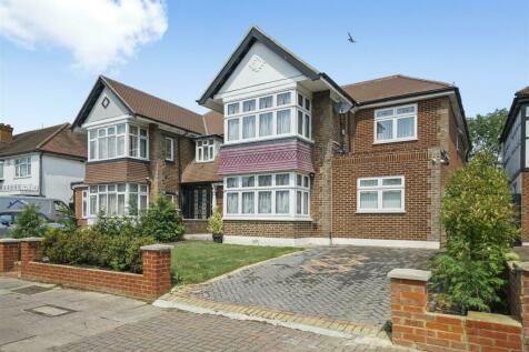 5 bedroom semi-detached house for sale