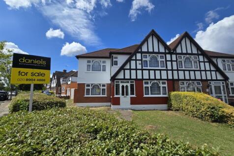 5 bedroom semi-detached house for sale