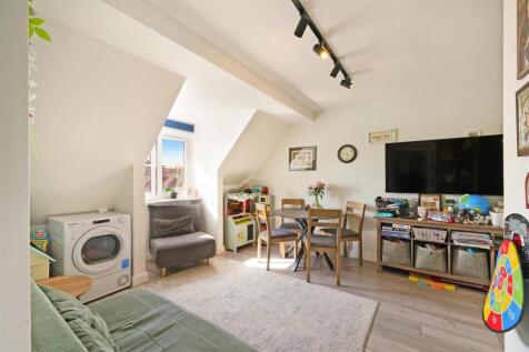 Maybank Avenue, Wembley 1 bed flat for sale