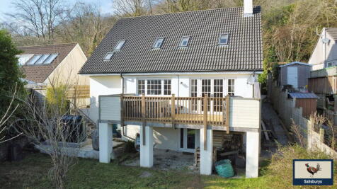 Calstock Road, Gunnislake. PL18 4 bed detached house for sale