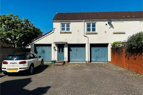 2 bedroom coach house for sale