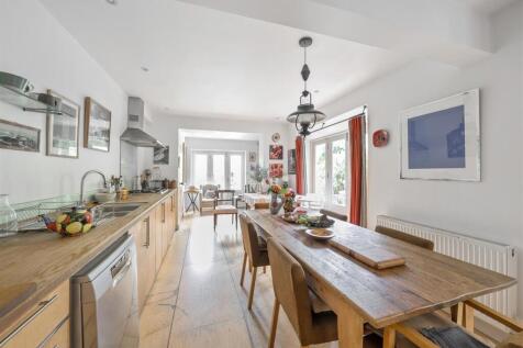 Walm Lane, Willesden Green, NW2 6 bed terraced house for sale