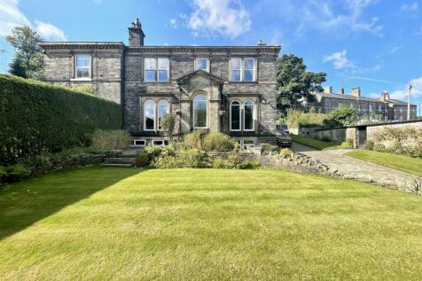 5 bedroom semi-detached house for sale