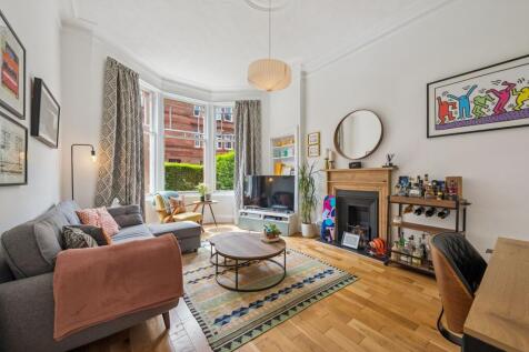 87 Dundrennan Road, Flat 0/1... 1 bed flat for sale