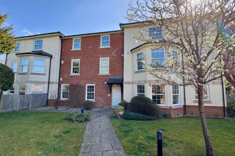 Donnington Elms, Oxford Road, Newbury... 3 bed ground floor flat for sale