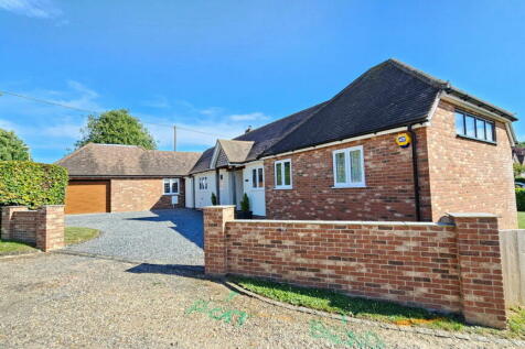 5 bedroom detached bungalow for sale