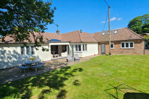 5 bedroom detached bungalow for sale