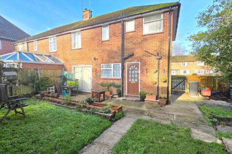1 bedroom maisonette for sale