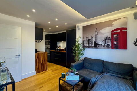 1 bedroom flat for sale