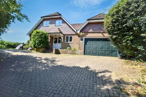 Folly Lane North, Farnham, GU9 4 bed detached house for sale
