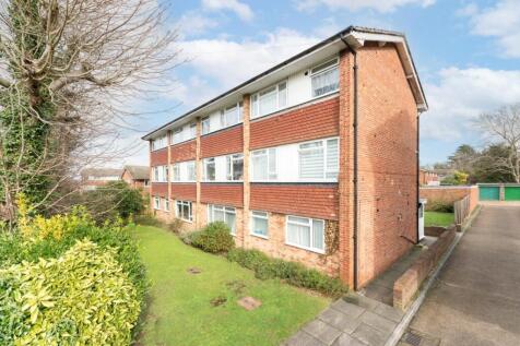 2 bedroom maisonette for sale