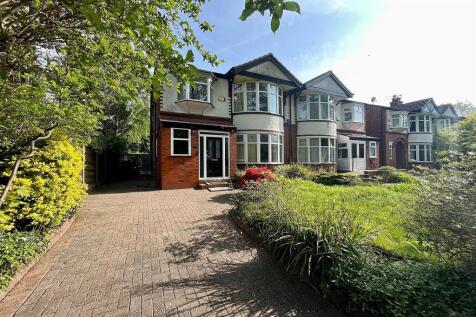 4 bedroom semi-detached house for sale