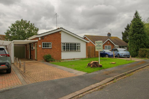 2 bedroom detached bungalow for sale