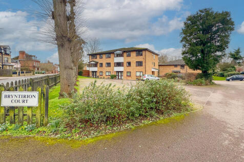 Bryntirion Court, Cheveley Road... 2 bed flat for sale