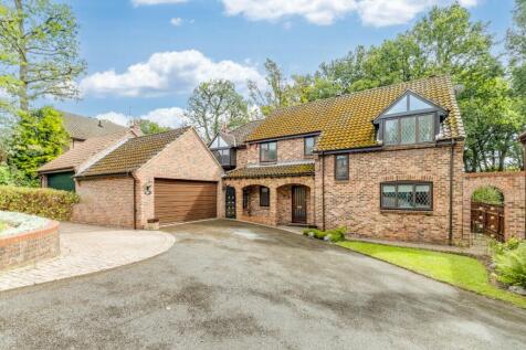 Mardley Wood, Oaklands, Welwyn... 5 bed detached house for sale