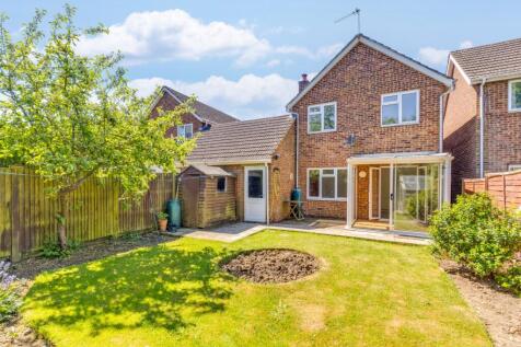 Wrights Orchard, Aston... 3 bed link detached house for sale