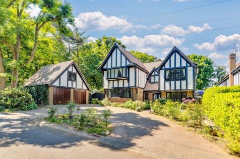 Bracken Lane, Oaklands, Welwyn... 5 bed detached house for sale