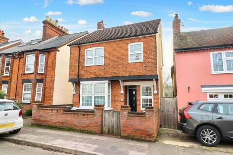 Alleyns Road, Stevenage... 4 bed detached house for sale