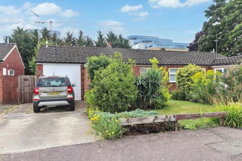Woolners Way, Stevenage... 2 bed bungalow for sale