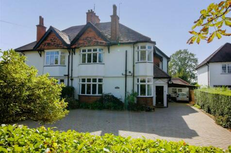 5 bedroom semi-detached house for sale