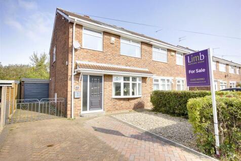 3 bedroom semi-detached house for sale