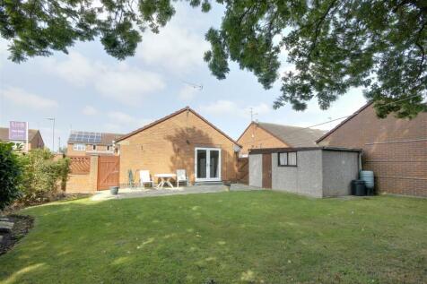 Oak Drive, Newport 2 bed detached bungalow for sale