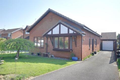 4 bedroom detached bungalow for sale