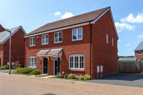Burns Road, Shortstown, Bedford... 3 bed semi