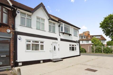Greenford Road, Greenford 2 bed apartment for sale
