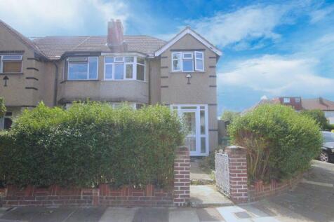 Lyndhurst Road, Greenford 3 bed terraced house for sale