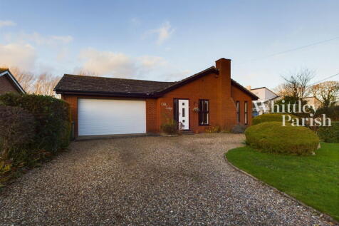 Snow Street, Roydon, Diss 3 bed detached bungalow for sale