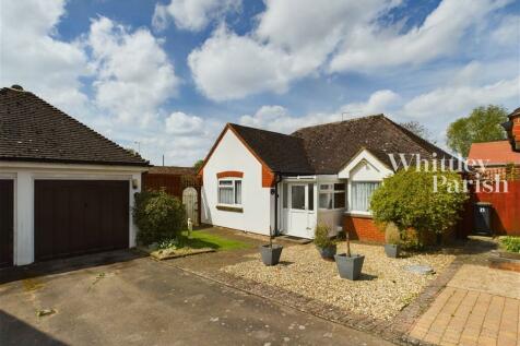 3 bedroom detached bungalow for sale