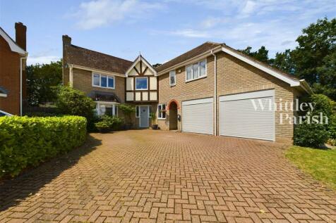 5 bedroom detached house for sale