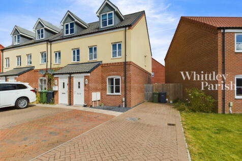 Harrier Way, Diss 3 bed townhouse for sale