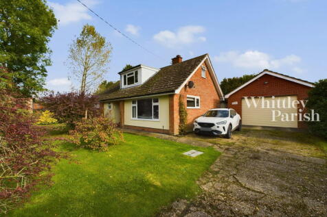 Athelington Road, Horham 4 bed chalet for sale