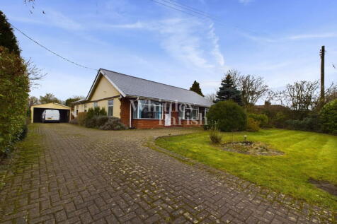 Hall Road, Winfarthing 3 bed detached bungalow for sale