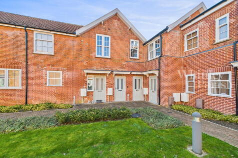 Kerrison Gardens, Thorndon 3 bed terraced house for sale