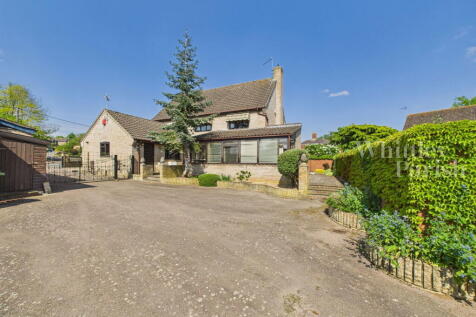 Denmark Street, Diss 3 bed detached house for sale