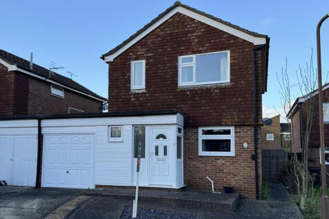 Staplehurst, Kent 3 bed link detached house for sale