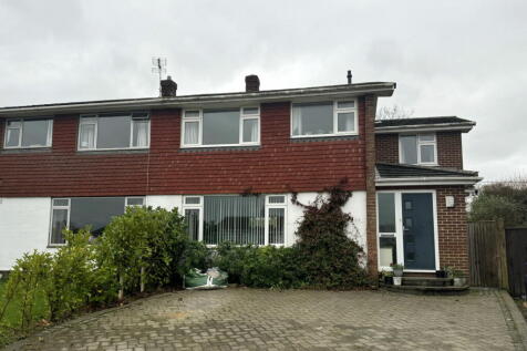 5 bedroom semi-detached house for sale