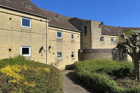 Field View, Chippenham 2 bed flat for sale